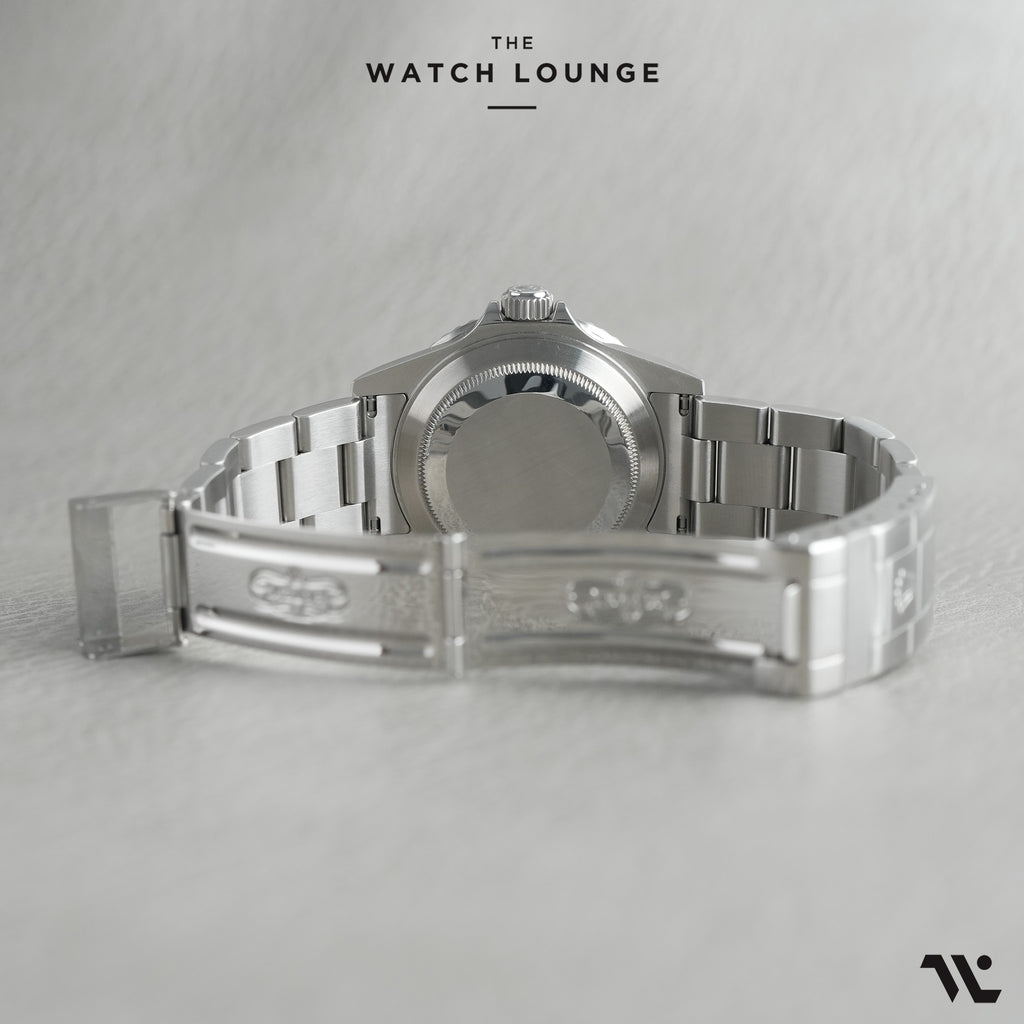 Submariner Kermit Green Bezel with Black Dial Ref. 16610LV