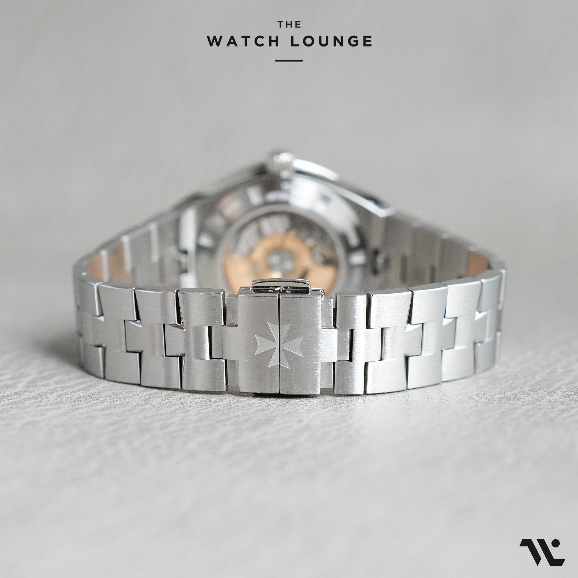 Overseas Small with Diamond-set Bezel